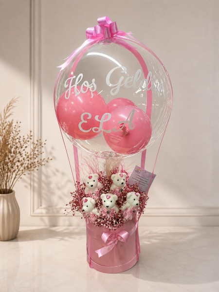 kız bebek şeffaf balon arajmanı