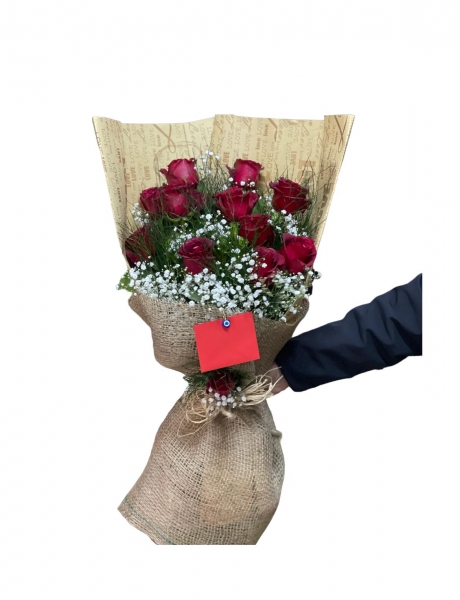 11 ADET KIRMIZI GÜL ( İTHAL )