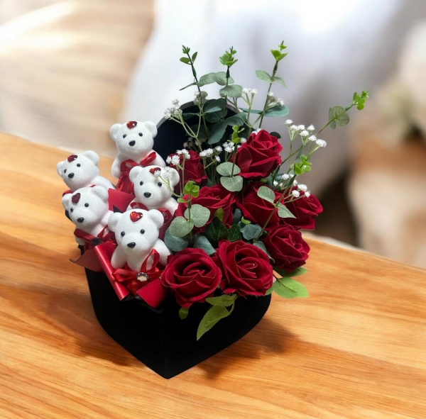 KALP KUTUDA SOLMAYAN GÜL AYICIK İLE